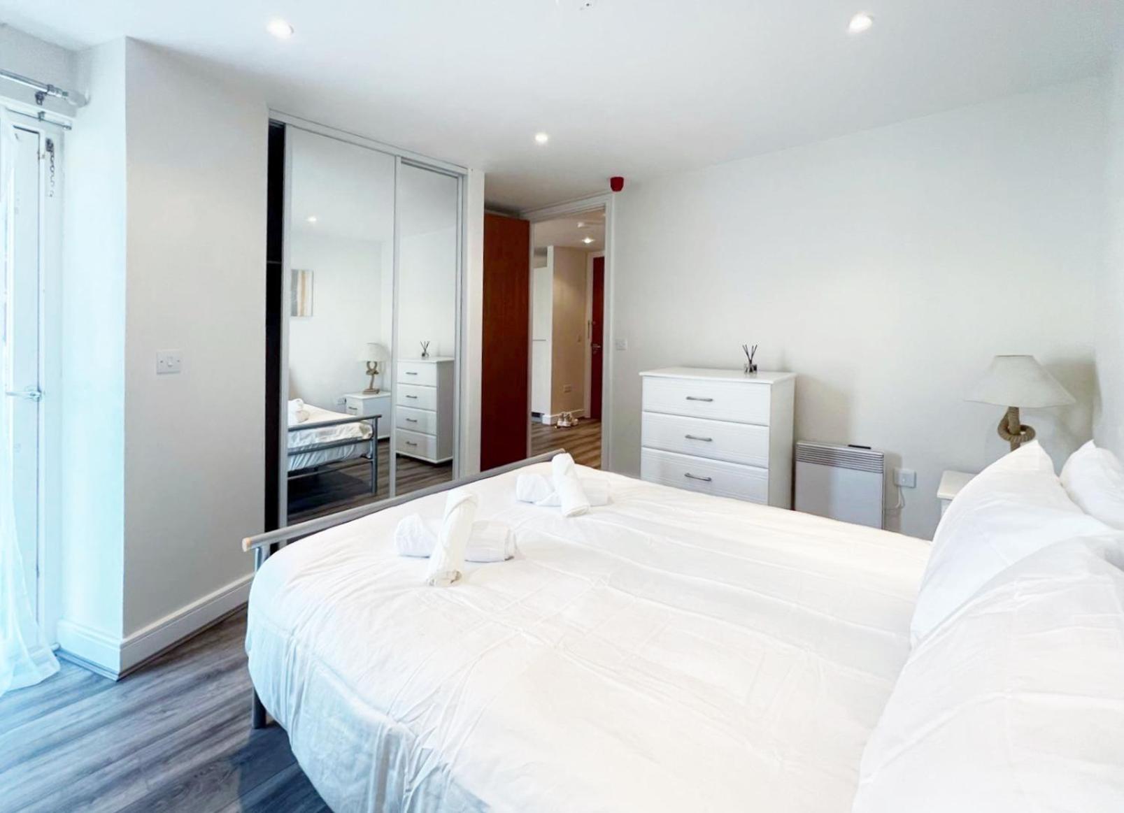 Seaview Boutique One-Bedroom Apt Swansea Dış mekan fotoğraf