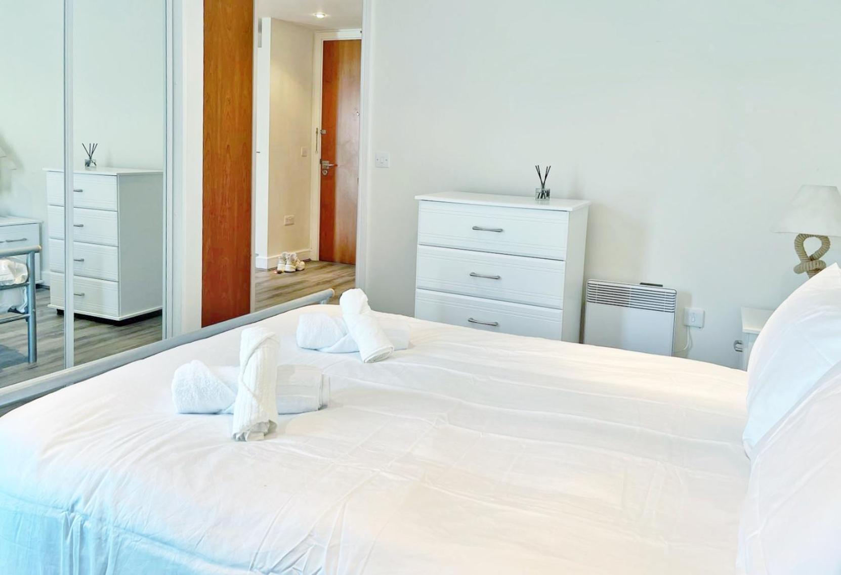 Seaview Boutique One-Bedroom Apt Swansea Dış mekan fotoğraf